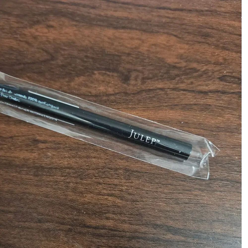 Julep Shader Brush ~ New in plastic
